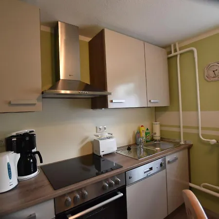 Appartement In Mit Garten *