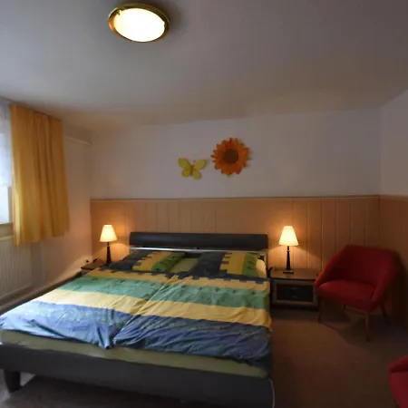 In With Garden Apartment *